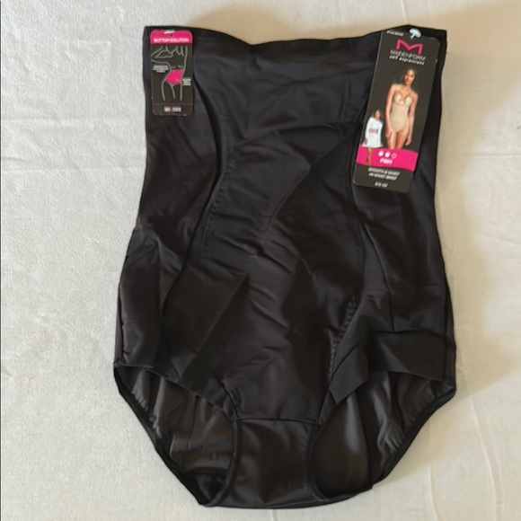Maidenform Other - Maidenform Black Hi-Waist Brief
